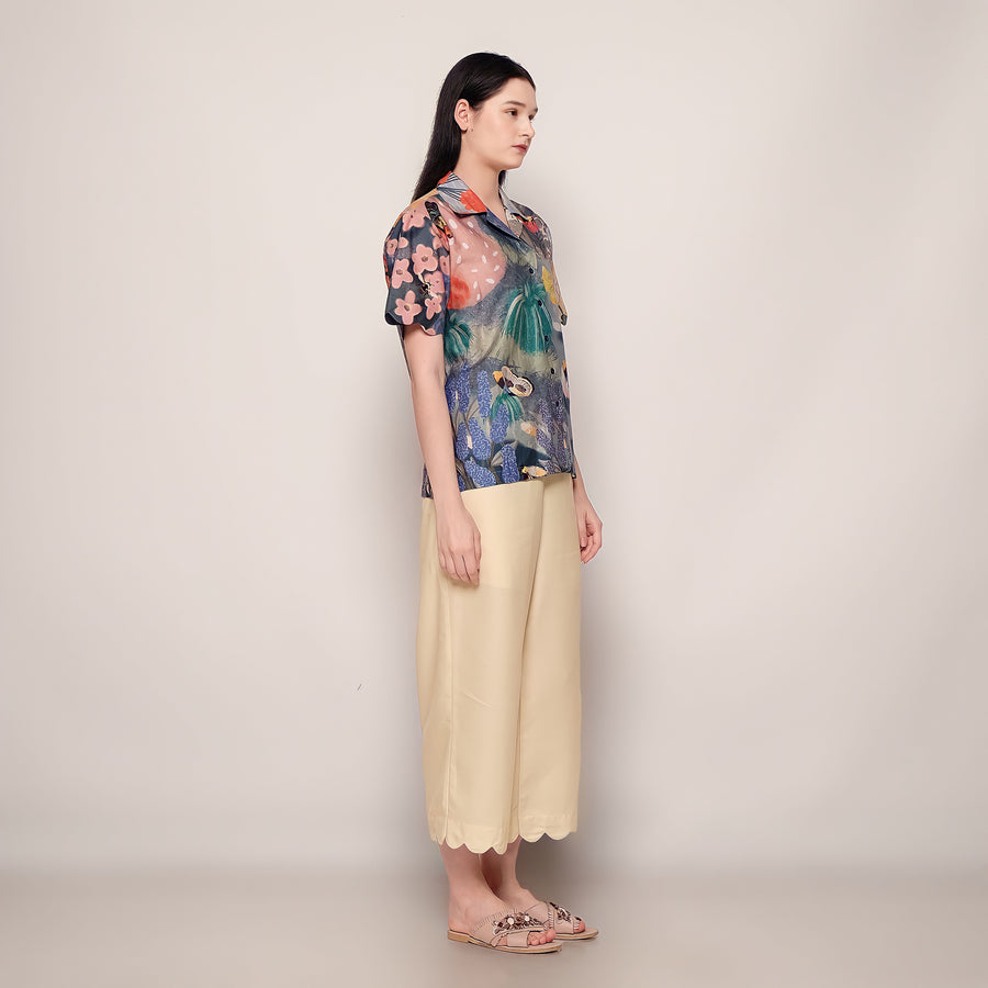 Butterflies & Bees Scallop Everyday Shirt