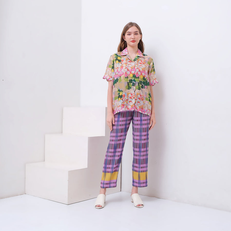 Chrysanthemum Garden Scallop Everyday Shirt