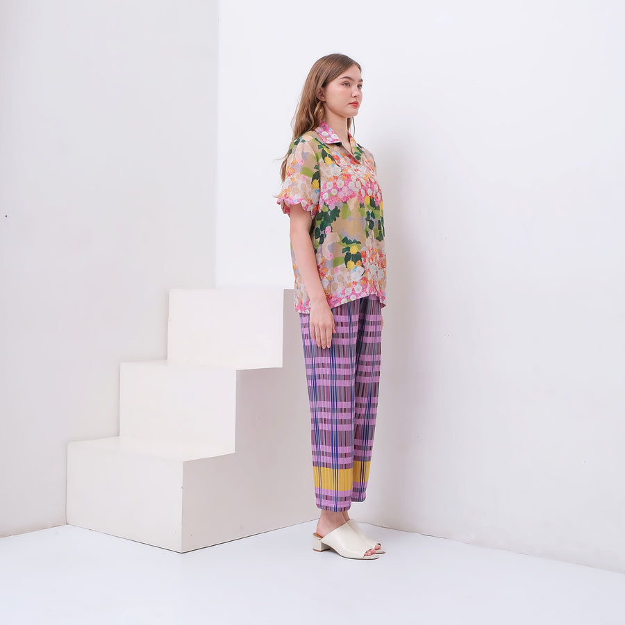 Chrysanthemum Garden Scallop Everyday Shirt